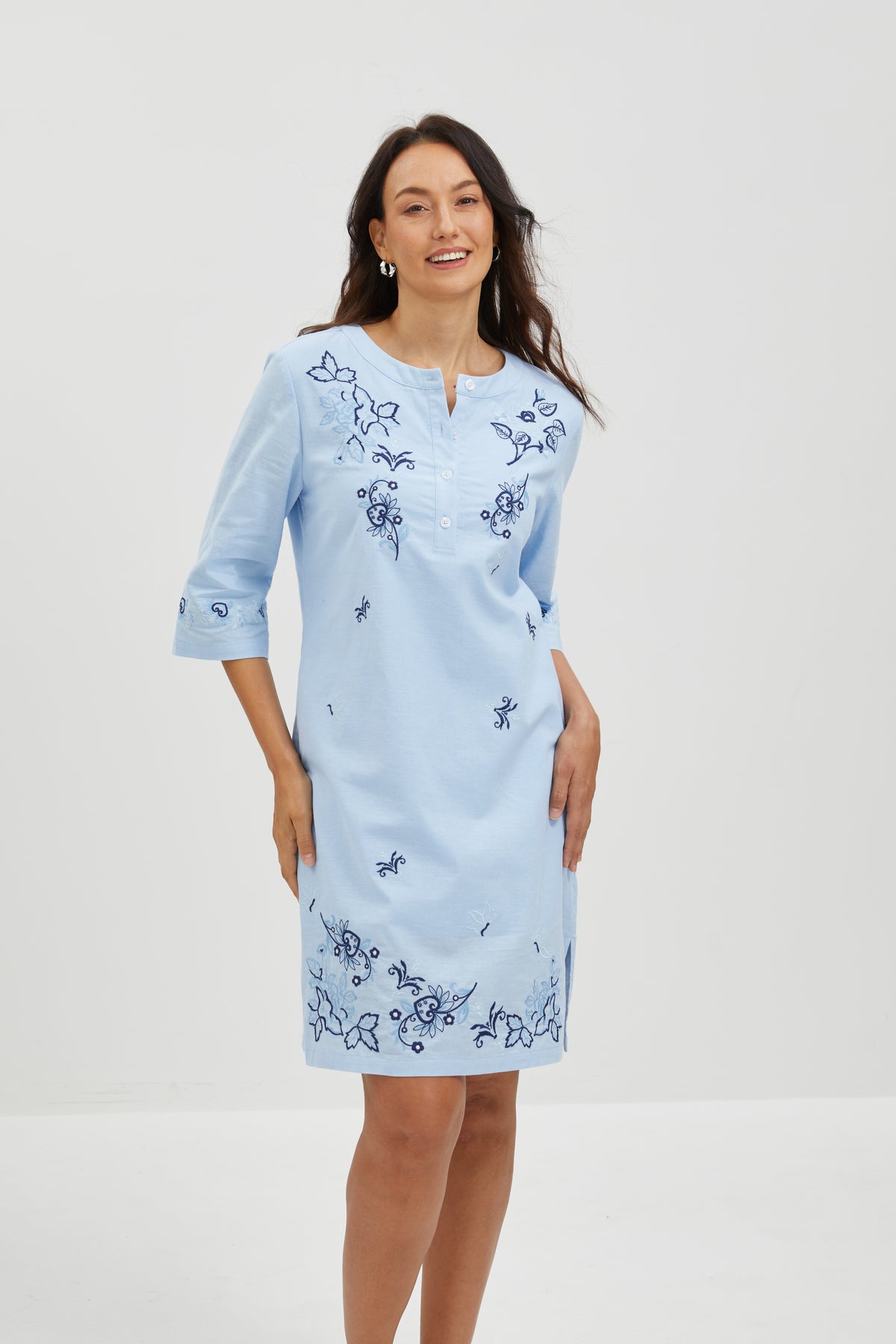 EMBRODERED DRESS