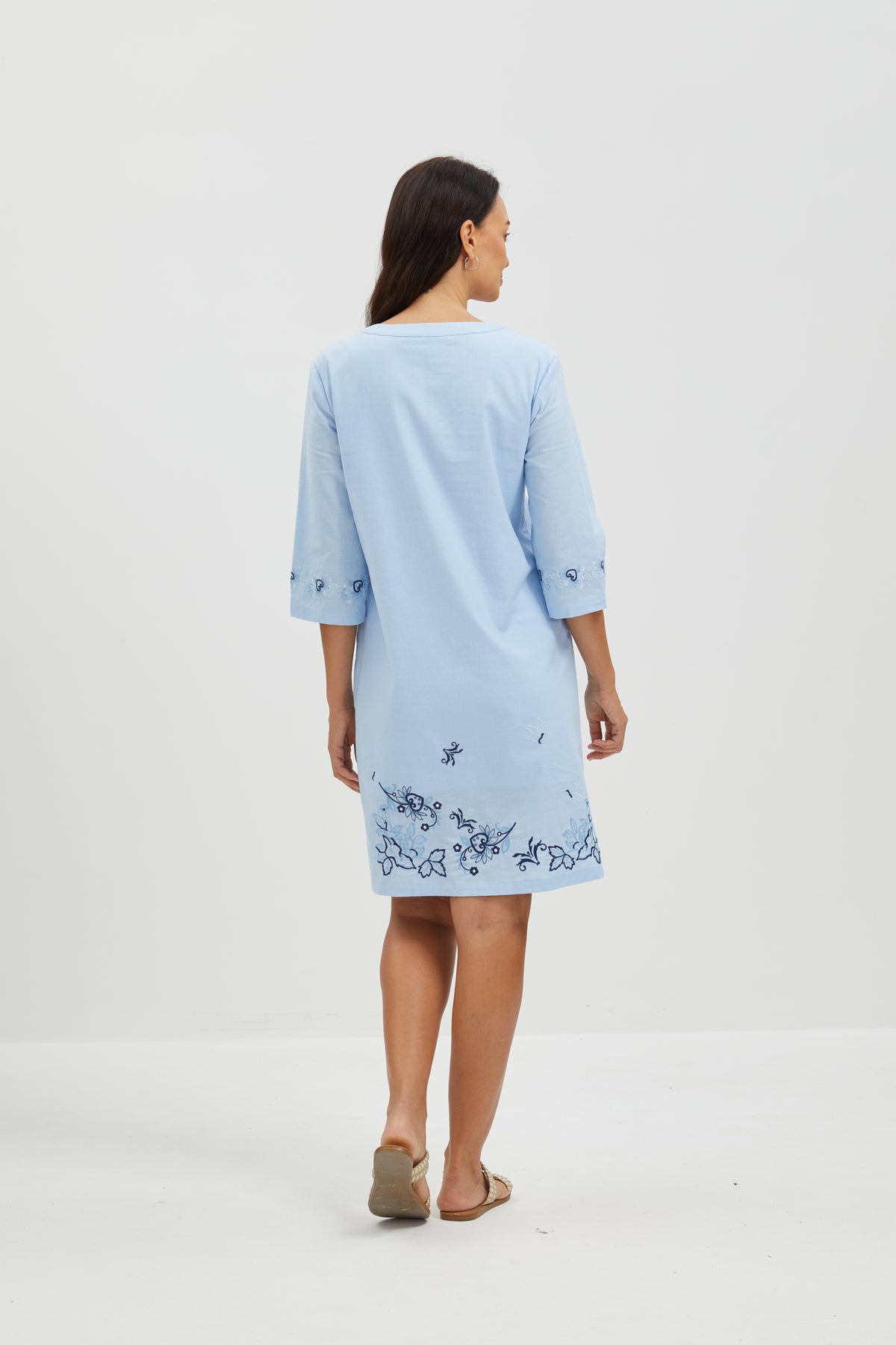 EMBRODERED DRESS